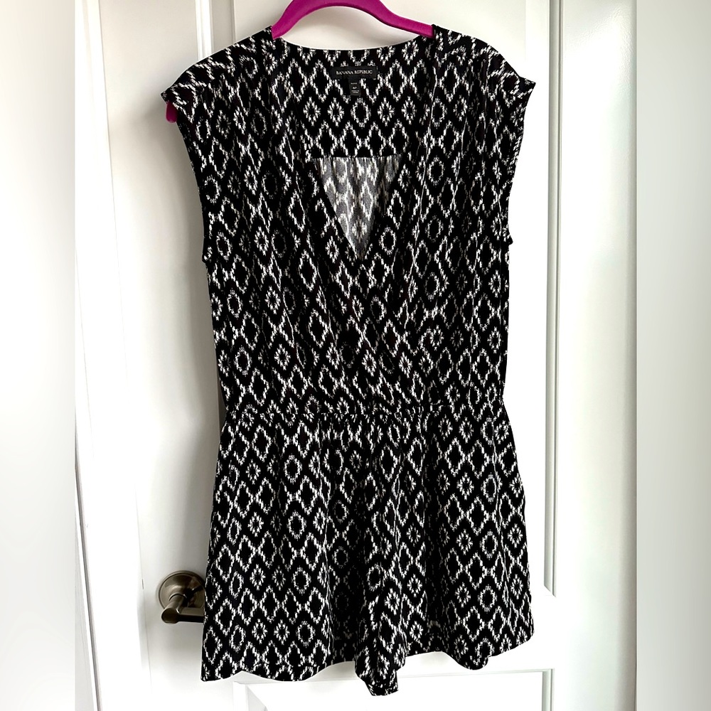 Banana Republic wrap front short sleeve romper